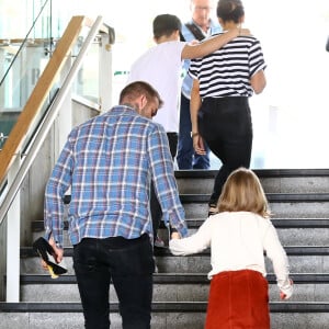 Exclusif - David Beckham et Harper dans le quartier de Bondi à Sydney, le 21 octobre 2018.