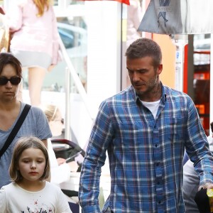 Exclusif - David Beckham et Harper dans le quartier de Bondi à Sydney, le 21 octobre 2018.