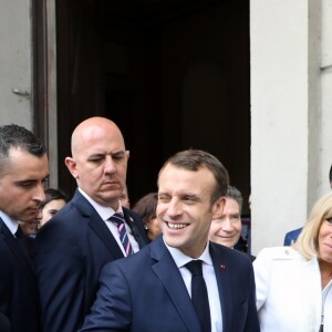 Le président de la République française Emmanuel Macron et sa femme la Première Dame Brigitte Macron visitent la cathédrale métropolitaine de Buenos Aires, Argentine, le 29 novembre 2018, lors d'une visite officielle avant de participer au G20. © Ludovic Marin/Pool/Bestimage