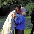  George H.W. Bush et Barbara Bush le 23 octobre 1992 à l'extérieur de la Maison Blanche. L'ancien président des Etats-Unis est mort à l'âge de 94 ans le 30 novembre 2018. 