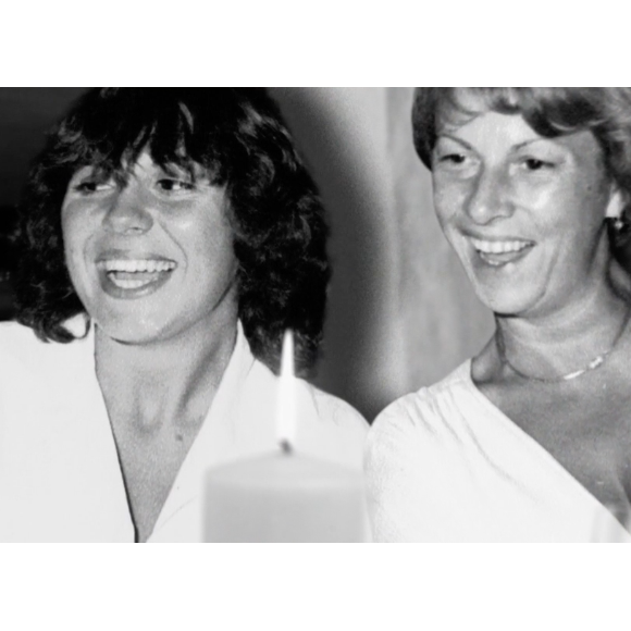 Michèle Bernier et sa mère. Photo diffusée dans "Une ambiiton intime" sur M6. Le 8 décembre 2018.