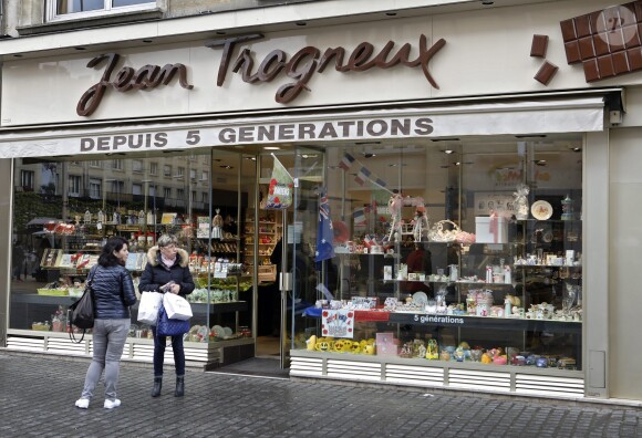 Exclusif - La célèbre chocolaterie Jean Trogneux, créée en 1852 par l'arrière-arrière-grand-père de Brigitte Macron-Trogneux, une institution locale. Aujourd'hui, c'est un des neveux de Brigitte, Jean-Alexandre Trogneux, qui gère cette entreprise prospère. - Amiens, la ville d'enfance d'Emmanuel Macron le 5 mai 2017.
