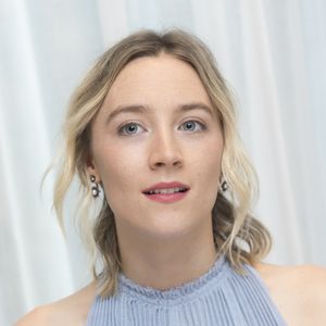 Saoirse Ronan lors d'un photocall pour la promotion du film "Mary Queen of Scots" au London Hotel à West Hollywood, Los Angeles, le 18 novembre 2018.