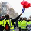 Manifestation du mouvement des gilets jaunes sur les Champs-Élysées, Paris, le 24 novembre 2018. © Stéphane Lemouton / Bestimage