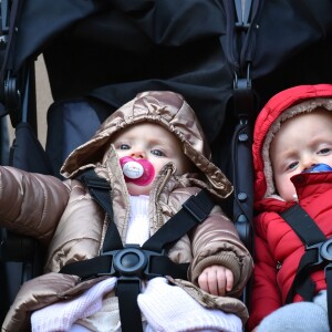 La princesse Gabriella et le prince Jacques - Le prince Albert II de Monaco, sa femme la princesse Charlène de Monaco avec leurs jumeaux le prince Jacques et la princesse Gabriella participent à une "Marche pour le Climat" à Monaco, le 29 novembre 2015. © Bruno Bébert / Bestimage