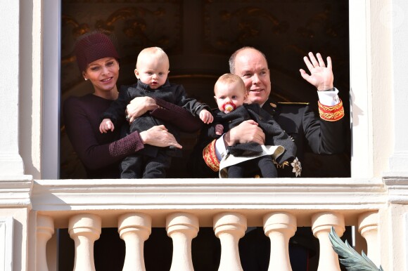 La princesse Charlene, son fils le prince Jacques, le prince Albert II de Monaco et sa fille la princesse Gabriella au balcon du palais princier lors de la fête nationale monégasque. Le 19 novembre 2015 © Bruno Bebert-Dominique Jacovides / Bestimage