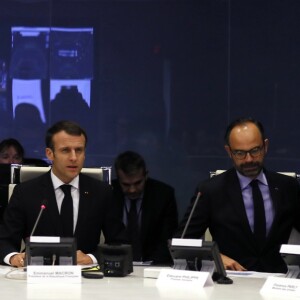 Le président de la République française Emmanuel Macron à la sortie de la réunion de crise avec le Premier ministre Edouard Philippe, le secrétaire d'État auprès du ministre de l'Intérieur Laurent Nuñez, et le directeur de cabinet du ministre de l'Intérieur Stéphane Bouillon au ministère de l'Intérieur à l'hôtel Beauvau à Paris, France, le 12 décembre 2018 (peu après minuit), après une attaque terroriste meurtrière sur le marché de Noël à Strasbourg. Selon le dernier rapport, deux personnes sont mortes et 11 personnes ont été blessées. Le tireur serait en fuite et le motif de l'attaque n'est toujours pas clair. © Etienne Laurent/Pool/Bestimage