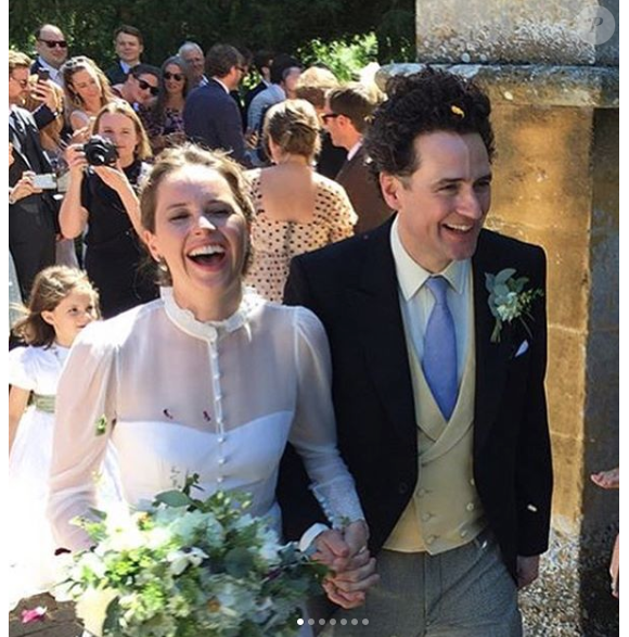 Felicity Jones et le réalisateur Charles Guard se sont mariés au château Sudeley, en Angleterre, le 30 juin 2018. Le couple se fréquentait depuis près de trois ans.