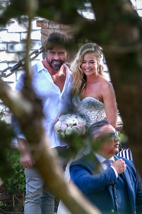 Denise Richards et Aaron Phypers se sont mariés lors d'une petite cérémonie entourés d'amis et de quelques membres de leur famille à Malibu, le 8 septembre 2018.