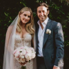 Claire Holt et Andrew Joblon se sont mariés à Beverly Hills, le 18 août 2018. Huit mois après son divorce avec son premier mari, le producteur Matthew Kaplan, l'actrice américaine s'est fiancée à l'agent immobilier. Les jeunes mariés ont annoncé attendre leur premier enfant en octobre 2018.