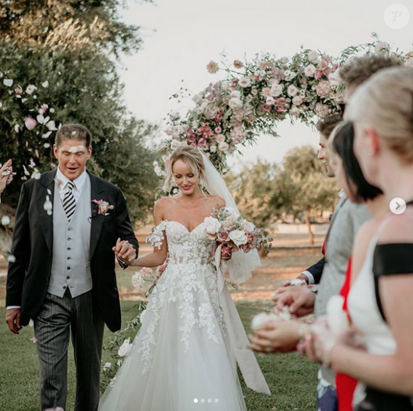 David Hasselhoff et Hayley Roberts se sont mariés en Italie, le 31 juillet 2018. Ils se fréquentaient depuis près de six ans au moment de leurs noces.