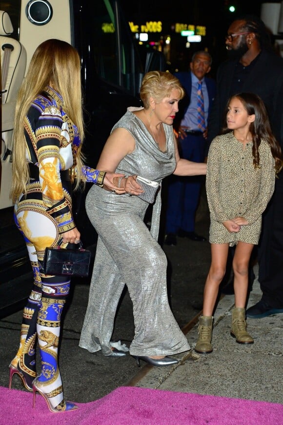 Jennifer Lopez avec sa mère Guadalupe et sa fille Emme à New York, le 20 août 2018