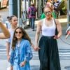Jennifer Lopez fait du shopping avec sa fille Emme à New York, le 30 juin 2018.