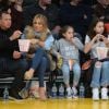 Alex Rodriguez et Jennifer Lopez assistent au match des Lakers avec leurs enfants respectifs. Los Angeles, le 5 janvier 2018.