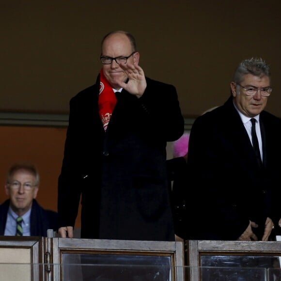 Le prince Albert II de Monaco tente de garder le sourire après la nouvelle défaite de l'AS Monaco contre Guingamp lors de la 19ème journée de ligue 1 au stade Louis II de Monaco le 22 décembre 2018. © Franz Chavaroche/Nice Matin/Bestimage