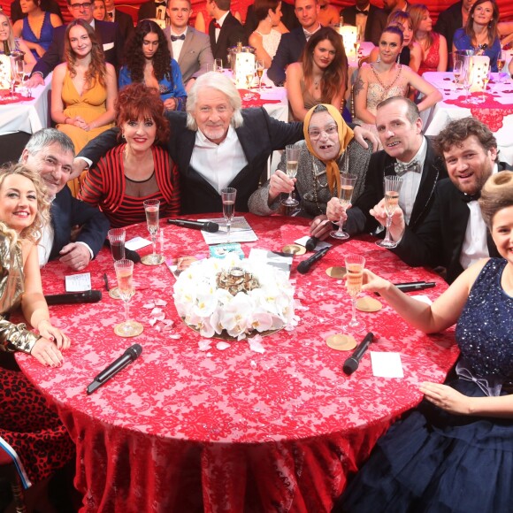 Exclusif - Patrick Sébastien avec Les Bodins, Christelle Chollet, Jean-Marie Bigard, Noelle Perna, - Enregistrement de l'émission "Le grand cabaret sur son 31" à La Plaine Saint-Denis le 30 octobre 2018. Diffusion le 31 décembre 2018 sur France 2. © Bahi / Bestimage