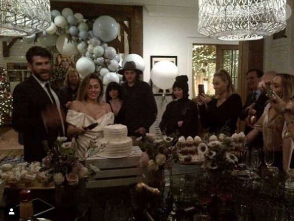 Billy Ray Cyrus partage une partage une photo du mariage de sa fille Miley Cyrus avec Liam Hemsworth célébré le 23 décembre 2018.