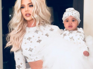 Khloé Kardashian : Son adorable petite True (8 mois) s'éclate déjà au volant !