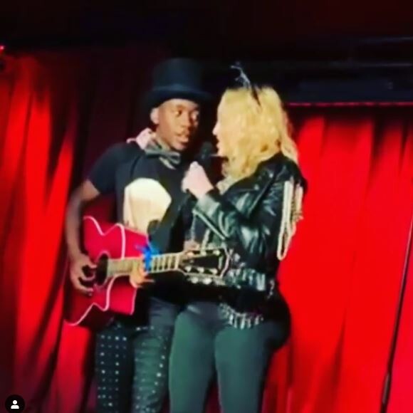 Madonna et son fils David Banda, au Stonewall Inn de New York. Décembre 2018
