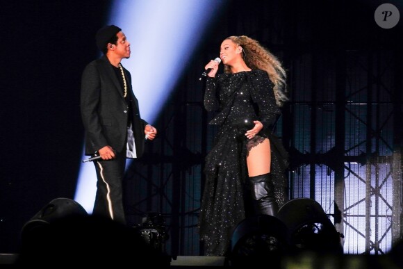 Beyoncé et JAY-Z donnent le coup d'envoi de la tournée "On The Run II" au Principality Stadium à Cardiff, le 6 juin 2018.