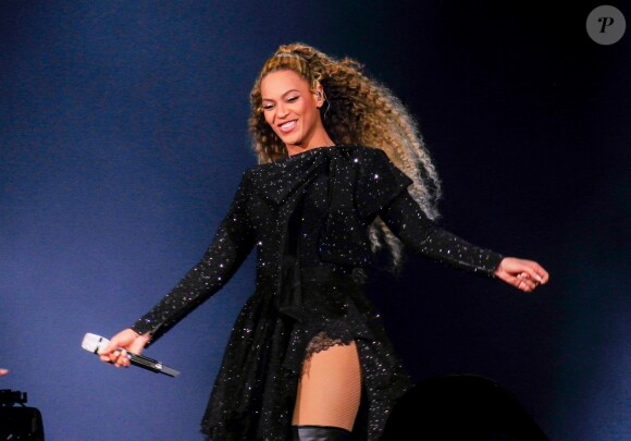 Beyoncé et JAY-Z donnent le coup d'envoi de la tournée "On The Run II" au Principality Stadium à Cardiff, le 6 juin 2018.