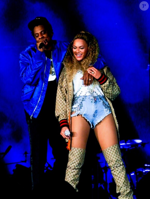Beyoncé et JAY-Z donnent le coup d'envoi de la tournée "On The Run II" au Principality Stadium à Cardiff, le 6 juin 2018.
