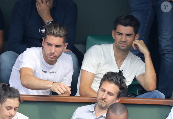 Luca et Enzo Zidane dans les tribunes des Internationaux de France de Tennis de Roland Garros à Paris, le 10 juin 2018. © Dominique Jacovides - Cyril Moreau/Bestimage