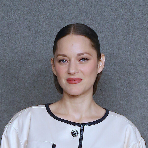 Marion Cotillard - Photocall du défilé de mode The Chanel Croisiere au Metropolitan Museum à New York, le 4 décembre 2018 k