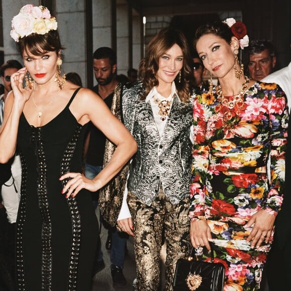 Eva Herzigová, Helena Christensen, Carla Bruni et Marpessa Hennink figurent sur la campagne printemps-été 2019 de Dolce & Gabbana. Photo par Angelo Pennetta.