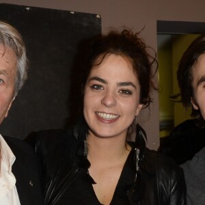 Exclusif - Alain Delon, sa fille Anouchka Delon et Julien Dereims (compagnon d'Anouchka Delon) lors de la première de la pièce "Libres sont les papillons" au théâtre Rive Gauche à Paris, le 15 janvier 2016. © Guirec Coadic/Bestimage