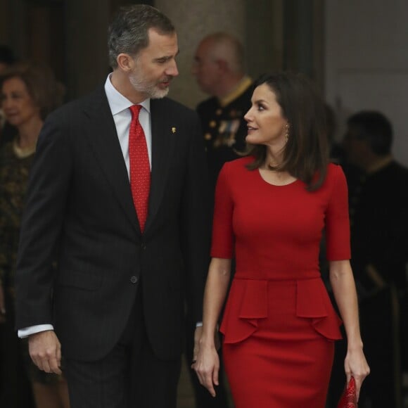 Le roi Felipe VI et la reine Letizia d'Espagne, en présence également du roi Juan Carlos, de la reine Sofia, de l'infante Elena et de l'infante Pilar, présidaient à la cérémonie des Prix nationaux du sport espagnol le 10 janvier 2019 au palais du Pardo, à Madrid.