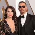 Tom Hardy et sa femme Charlotte Riley - Arrivées à la 88ème cérémonie des Oscars à Los Angeles le 28 février 2016.