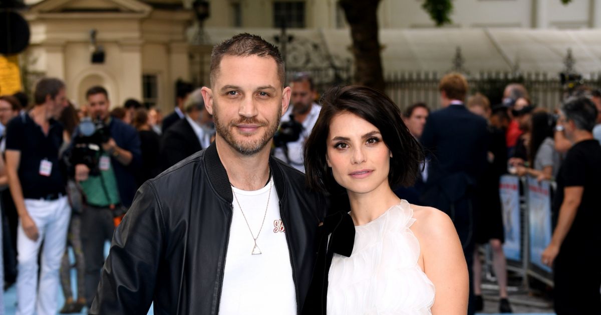 Charlotte Riley Films Et Programmes Tv Tom Hardy et Charlotte Riley (enceinte) à la première du film Swimming