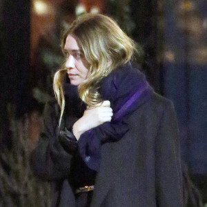 Exclusif - Ashley Olsen et son compagnon Louis Eisner lors d'une sortie nocturne à New York le 13 janvier 2019.