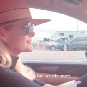 Laeticia Hallyday en tête à tête avec sa fille Jade à Los Angeles, janvier 2019.