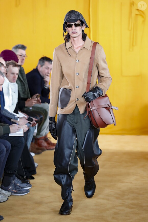 Défilé de mode Loewe collection Automne-Hiver 2019/20 lors de la fashion week Homme à Paris, le 19 janvier 2019.