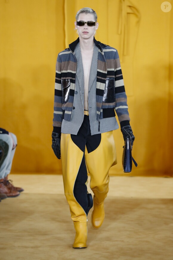 Défilé de mode Loewe collection Automne-Hiver 2019/20 lors de la fashion week Homme à Paris, le 19 janvier 2019.