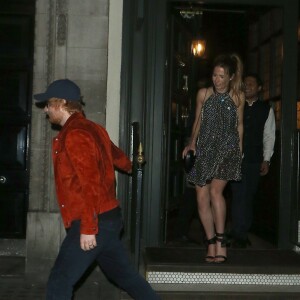 Ed Sheeran et sa fiancée Cherry Seaborn lors d'un dîner dans le restaurant indien Gymkhana après les 38ème Brit Awards à Londres, le 21 février 2018.