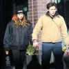 Brooklyn Beckham et sa compagne Hana Cross main dans la main dans les rues de New York, le 22 janvier 2019.