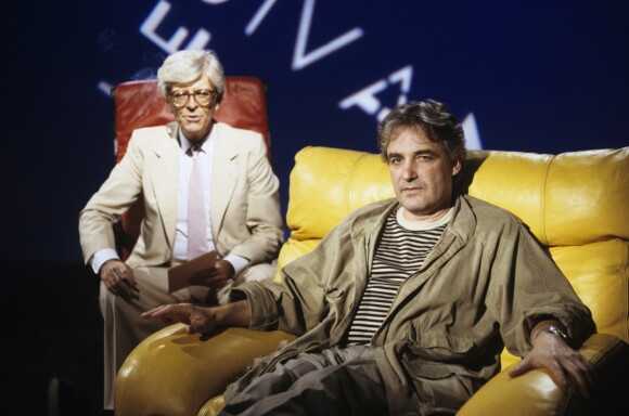 Henry Chapier recevant Andrzej Zulawski dans l'émission Le Divan, en 1988.
