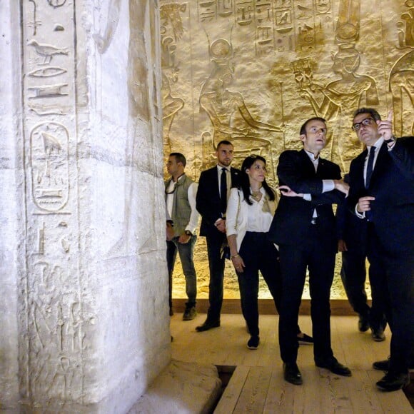 Le président de la République française Emmanuel Macron, son épouse la première dame Brigitte Macron, le ministre de la Culture Franck Riester et le ministre de l'Europe et des Affaires Etrangères Jean-Yves Le Drian visitent le temple au temple d'Abou Simbel – Le couple présidentiel entame sa vitie de trois jours en Egypte, le dimanche 27 janvier 2019 © Eliot Blondet/Pool/Bestimage