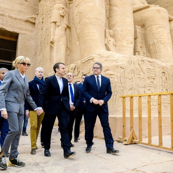 Le président de la République française Emmanuel Macron, son épouse la première dame Brigitte Macron, le ministre de la Culture Franck Riester et le ministre de l'Europe et des Affaires Etrangères Jean-Yves Le Drian visitent le temple au temple d'Abou Simbel – Le couple présidentiel entame sa vitie de trois jours en Egypte, le dimanche 27 janvier 2019 © Eliot Blondet/Pool/Bestimage