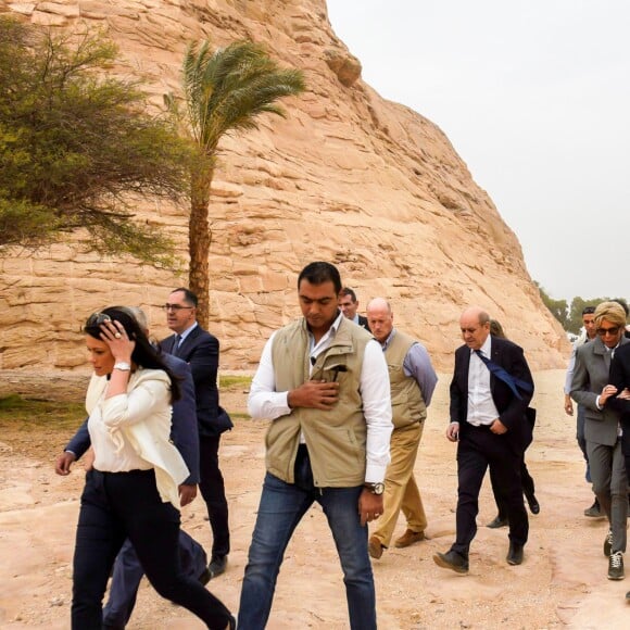 Le président de la République française Emmanuel Macron, son épouse la première dame Brigitte Macron, le ministre de la Culture Franck Riester et le ministre de l'Europe et des Affaires Etrangères Jean-Yves Le Drian visitent le temple au temple d'Abou Simbel – Le couple présidentiel entame sa vitie de trois jours en Egypte, le dimanche 27 janvier 2019 © Eliot Blondet/Pool/Bestimage