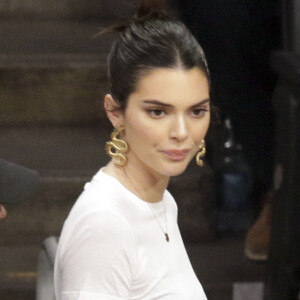 Kendall Jenner assiste au match de basket entre les Philadelphia 76ers et les Los Angeles Lakers au Staples Center. Los Angeles, le 30 janvier 2019.