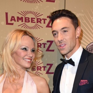 Pamela Anderson, Maxime Dereymez - People à la soirée "Lambertz Monday Night", sous la devise "Rockin Chocolate", à Cologne. Le 28 janvier 2019.
