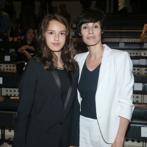Semi-Exclusif - Marie-Claude Pietragalla et sa fille Lola - People au défilé de mode "Stéphane Rolland", collection Haute-Couture automne-hiver 2017/2018, à Paris. Le 4 juillet 2017 © CVS - Veeren / Bestimage