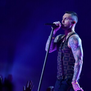 Adam Levine du groupe Maroon 5 lors du Pepsi Super Bowl LIII Halftime Show au Mercedes-Benz Stadium de Atlanta, le 3 février 2019