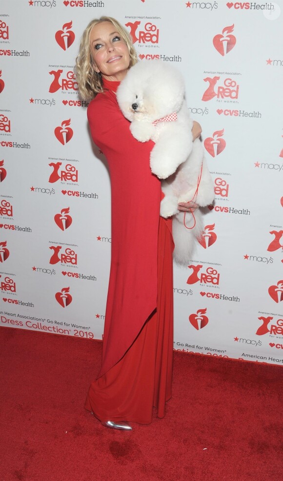 Bo Derek et son bichon, Flynn - Soirée American Heart Association's Go Red For Women Red Dress Collection 2019 au Hammerstein Ballroom à New York City, le 7 février 2019.