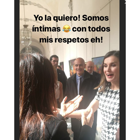 Letizia d'Espagne saluant l'actrice Elena Furiase lors de la cérémonie des médailles d'or du mérite des Beaux-Arts le 18 février 2019, Instagram Elena Furiase.