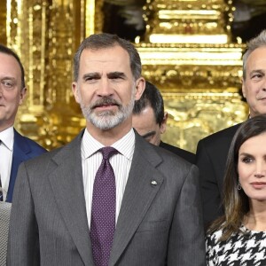 Le roi Felipe VI et la reine Letizia d'Espagne remettaient le 18 février 2019 les médailles d'or du mérite des Beaux-Arts lors d'une cérémonie au Palais de la Merced à Cordoue.